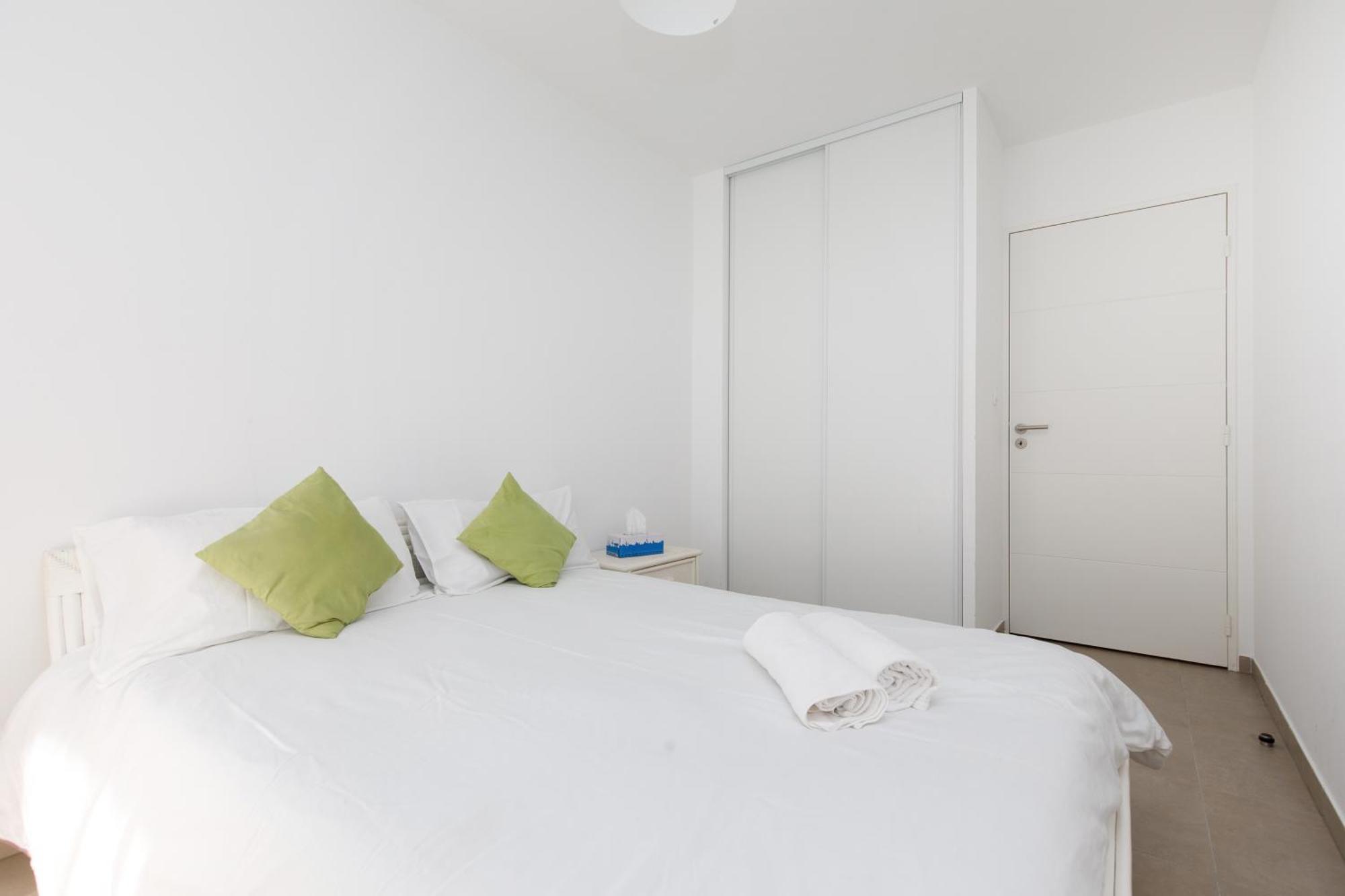 Lovely 2 Bedroom Condo With Pool Vallauris Eksteriør billede