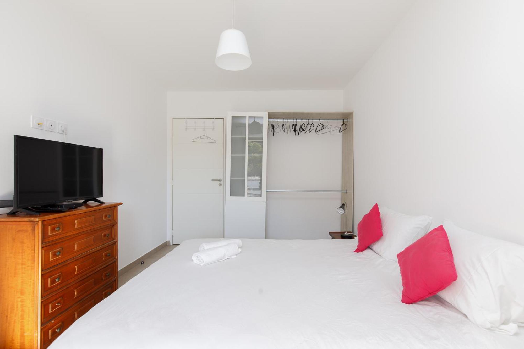 Lovely 2 Bedroom Condo With Pool Vallauris Eksteriør billede