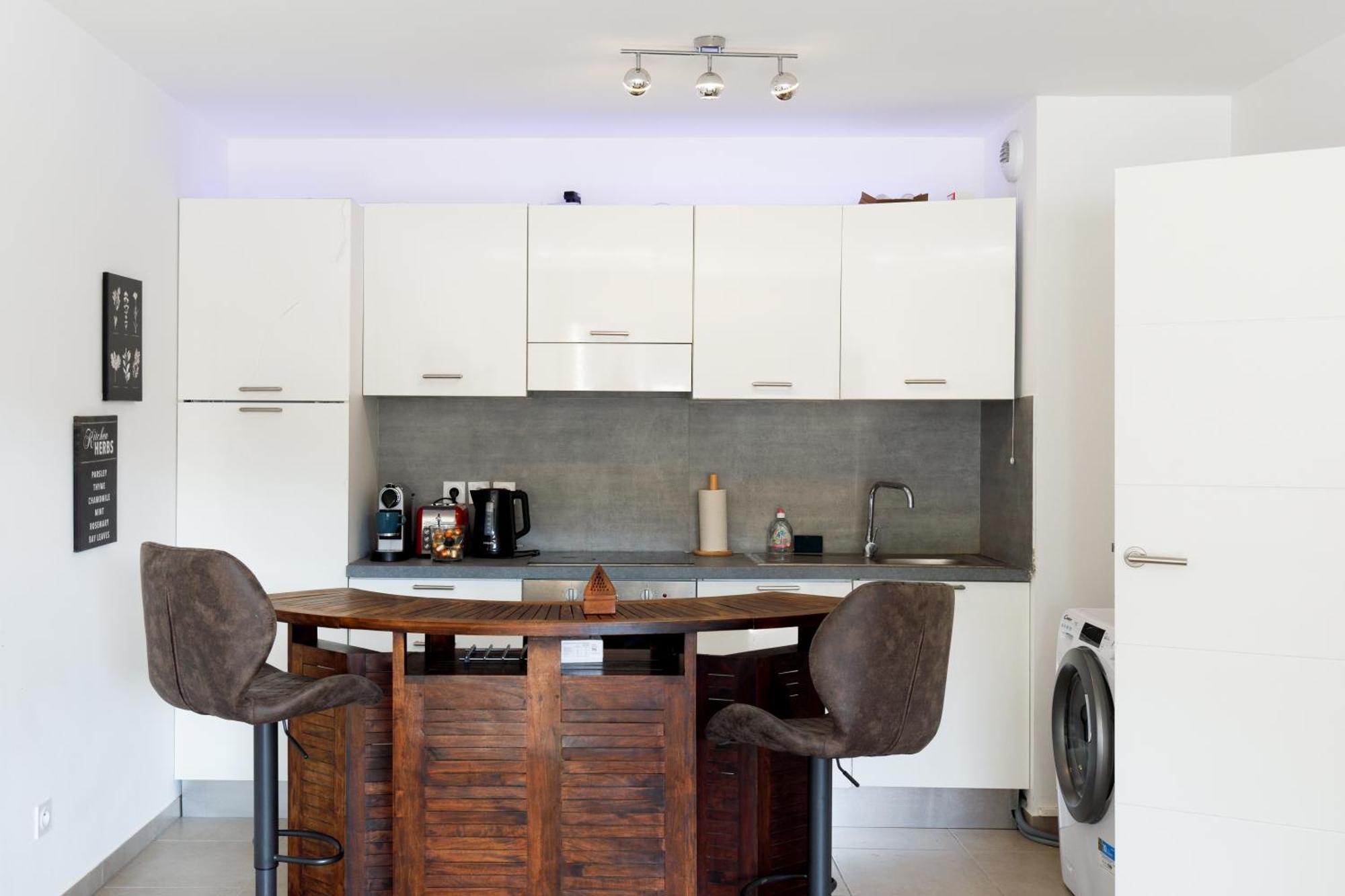 Lovely 2 Bedroom Condo With Pool Vallauris Eksteriør billede