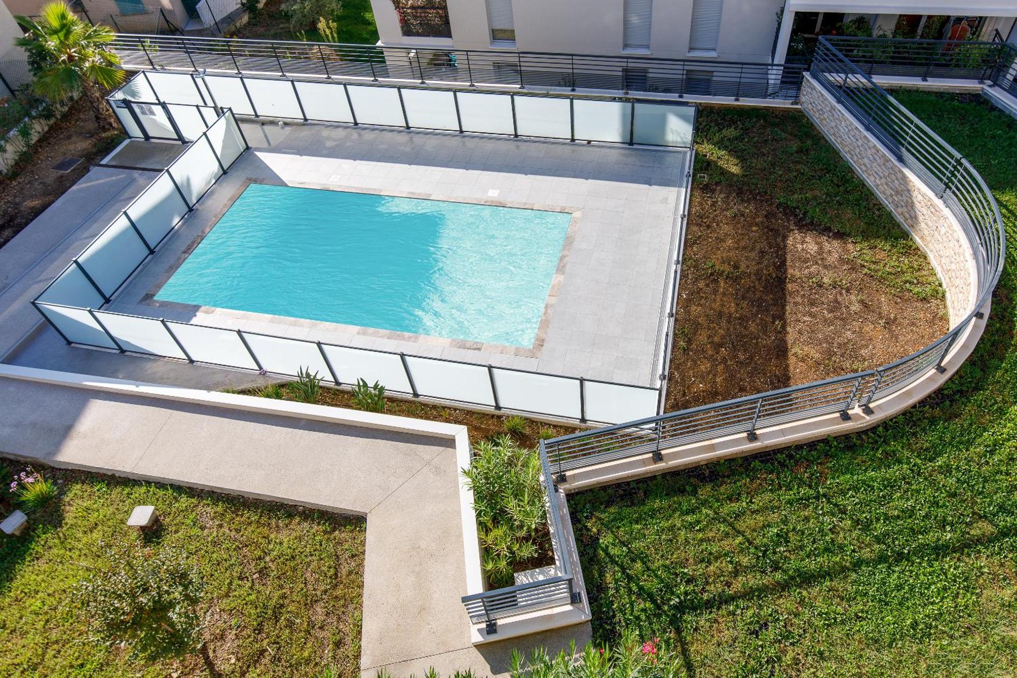 Lovely 2 Bedroom Condo With Pool Vallauris Eksteriør billede